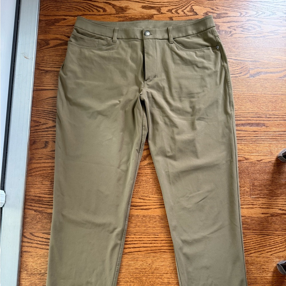 Men's Lululemon Pants size 35 ABC classic fit